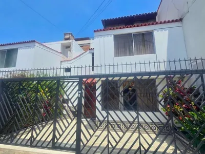 Venta de Casa en Chorrillos - Lima 4 Dormitorios 