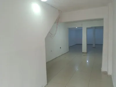 Alquilo Local Comercial 90M2. Av. Los Heroes, Distrito San Juan De Miraflores