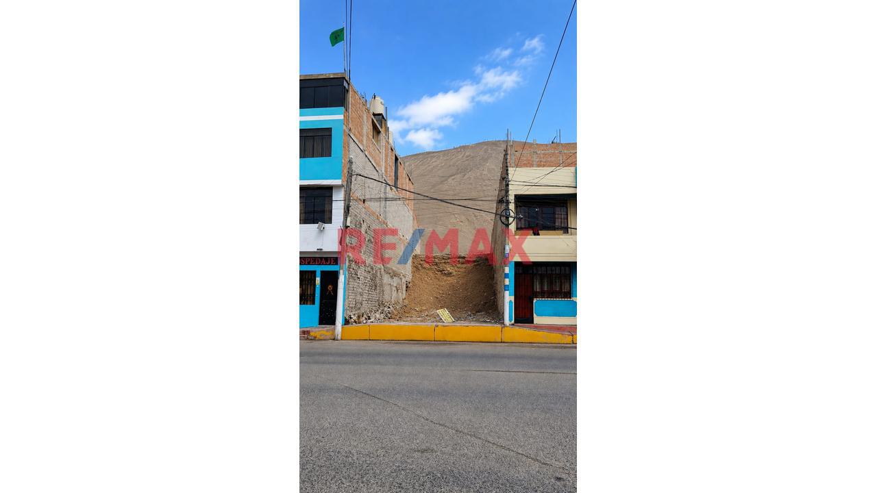 Venta  De Terreno En Avenida Principal