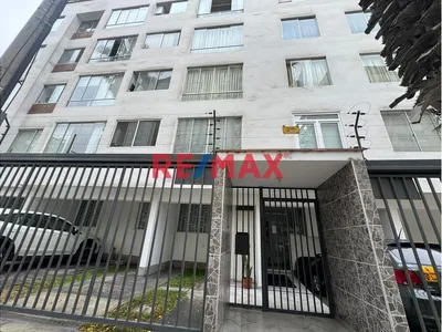 Lindo Departamento Con Cochera En 2Do Piso En Barrio Medico Surquillo