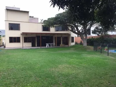 Venta de Casa en La Molina - Lima 5 Dormitorios