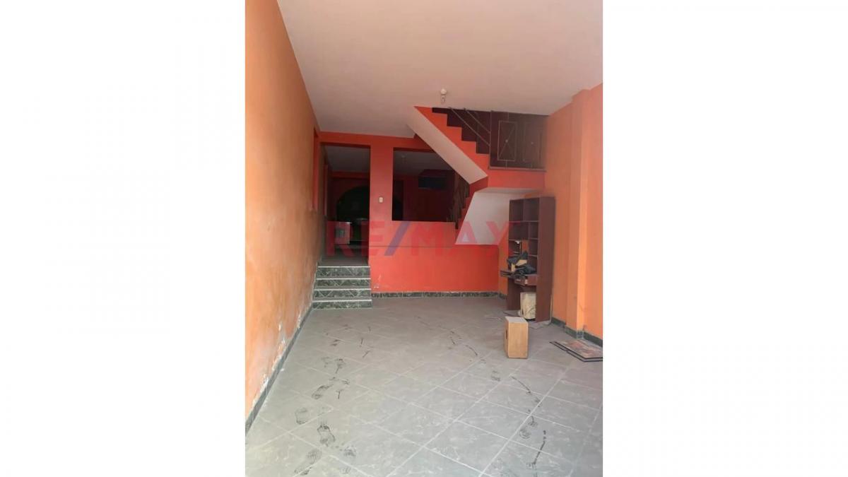 Venta de Casa en Villa María del Triunfo - Lima 4 Dormitorios 