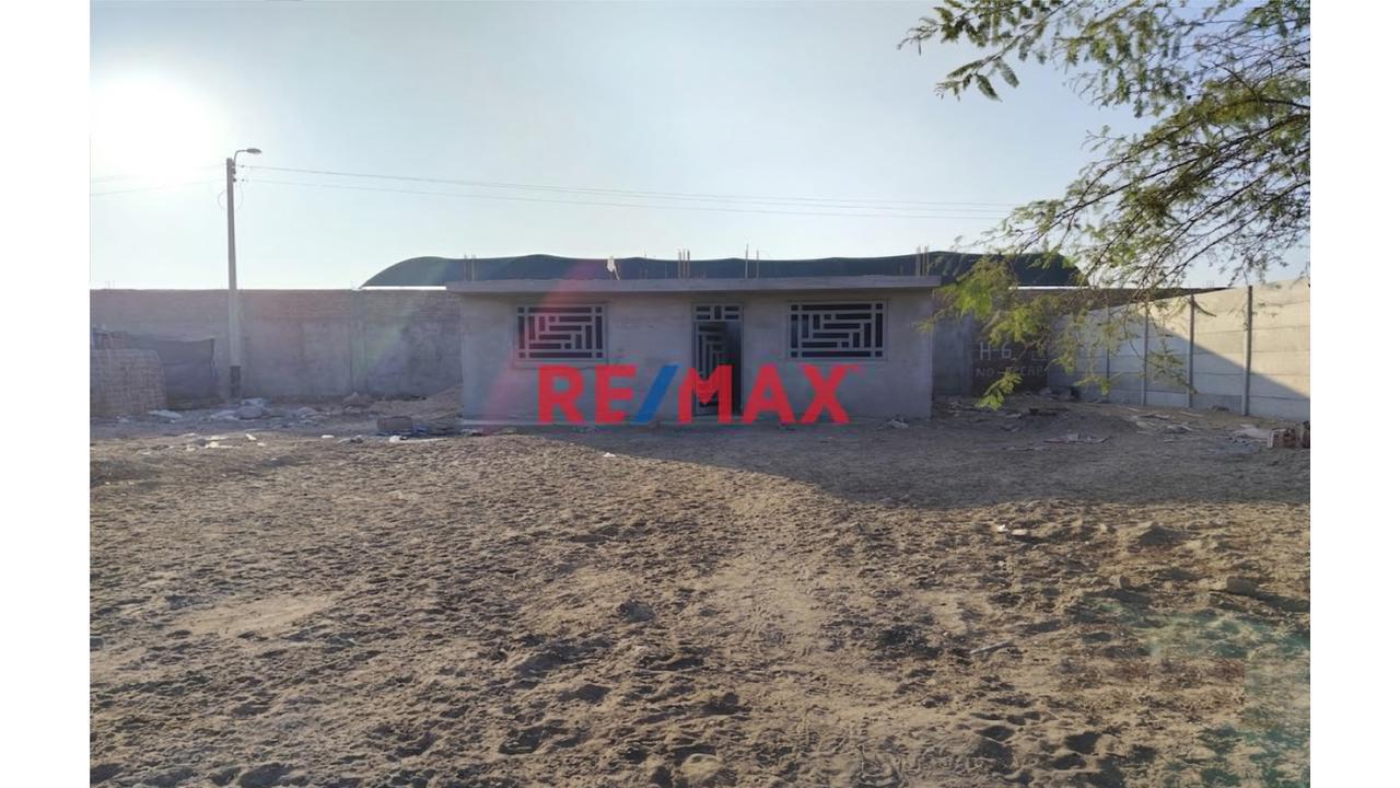 Casa En Venta Con Amplio Terreno  – Urb. Los Médanos, Subtanjalla | Ica