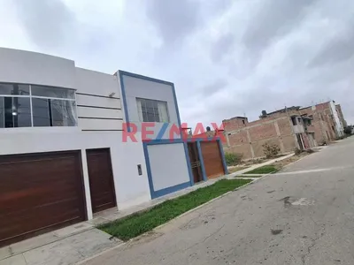 Casa Moderna De 2 Pisos En Venta Etapa I Urb. Los Sauces