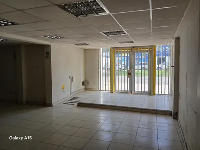 Venta de Local Comercial en Trujillo - Trujillo 0 Dormitorio 
