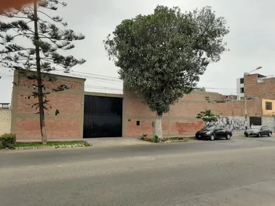 Venta de Local Comercial en Chorrillos - Lima 0 Dormitorio 
