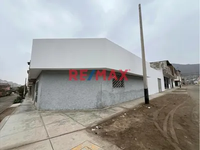 Se Vende Casa Como Terreno De 200M2 En Collique -3Era Etapa