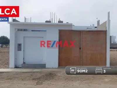 Casa En Venta En Chilca En Alameda Lima Sur Con Licencia Para 3 Pisos Y Gran Potencial