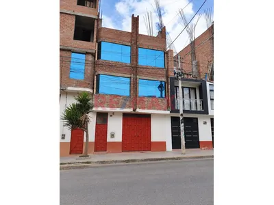 🏢 Casa En Venta - En Zona Altamente Comercial Frente A Metro De Chilca Y A Unos Pasos De Ministerio De Transportes 📍