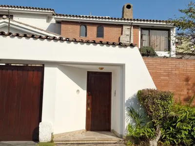 Vendo casa en La Molina. Urb. Los Sirius. 350 m²
