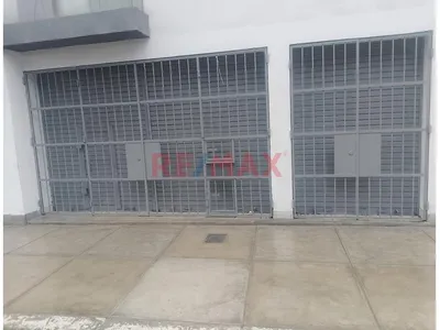 Local Comercial En Avenida Ariosto Matellini