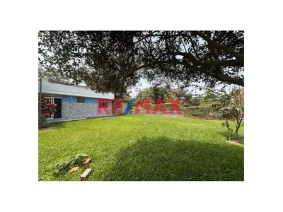 🌿☀️🏡 ¡Atención Familias E Inversionistas! 🏡✨ Amplia Casa En Venta En Huachipa Norte 📍🌳 – Naturaleza 🌿, Amplios Jardines 🌺🌴, Excelente Clima ☀️🌤️ Y Espacio Para Crecer 📐🏗️, Ampliar 🏠 Y Diseñarla A Tu Gusto ✨🔑