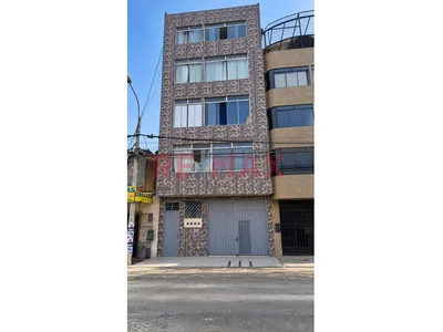 Edificio De 5 Pisos En Venta En San Martín De Porres | 8 Departamentos + Amplio Local Comercial