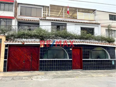 Oportunidad En Pueblo Libre - Casa De 3 Pisos En Zona Residencial Y Tranquila