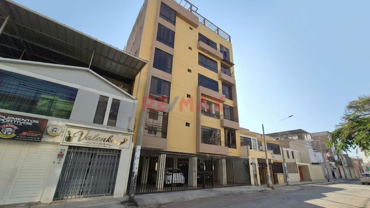 Departamento En Venta 3Er Piso Urb. Santa Victoria