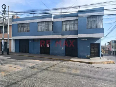 Casa Comercial En Venta