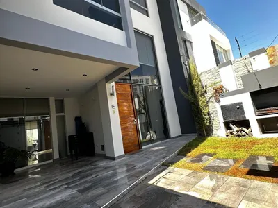 Alquiler de Casa en Cerro Colorado - Arequipa 4 Dormitorios 