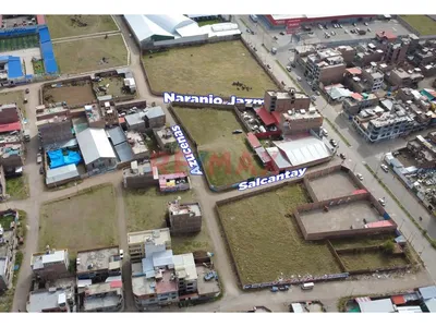 Terreno En Venta En Zona Comercial