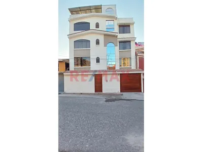 Duplex En Venta Con Estacionamiento