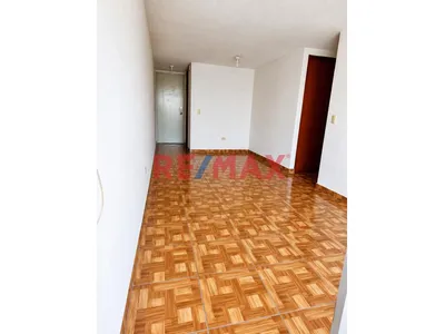 Departamento En Alquiler Con Cochera – La Floresta, Chorrillos*