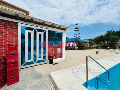 Se Vende Casa Con Piscina Para Negocio En Tropico La Esperanza  / 1372.73 M2/$320,000