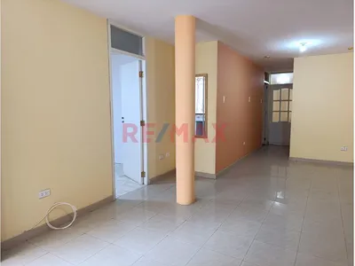 Alquilo Mini Departamento En 2Do Piso En Urb. San Isidro 1Ra Etapa