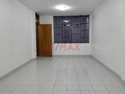 Casa De 2 Pisos En La Urbanizacion Las Brisas Chiclayo