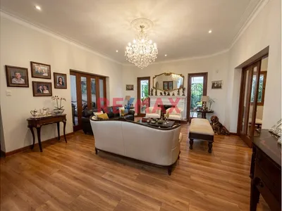 Exclusiva Residencia En San Isidro