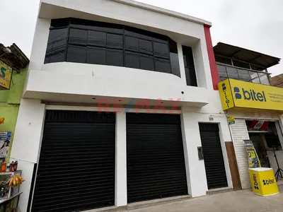 Se Vende Casa Frente Al Paradero De Los Pueblos En Av Leguia
