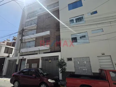 Alquilo Departamento Yanahuara Inmejorable Ubicación Por El Policlinico