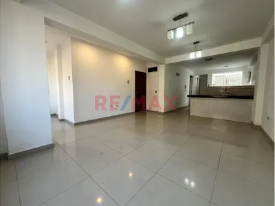 ¡Amplio Departamento En Venta En Ate Vitarte!