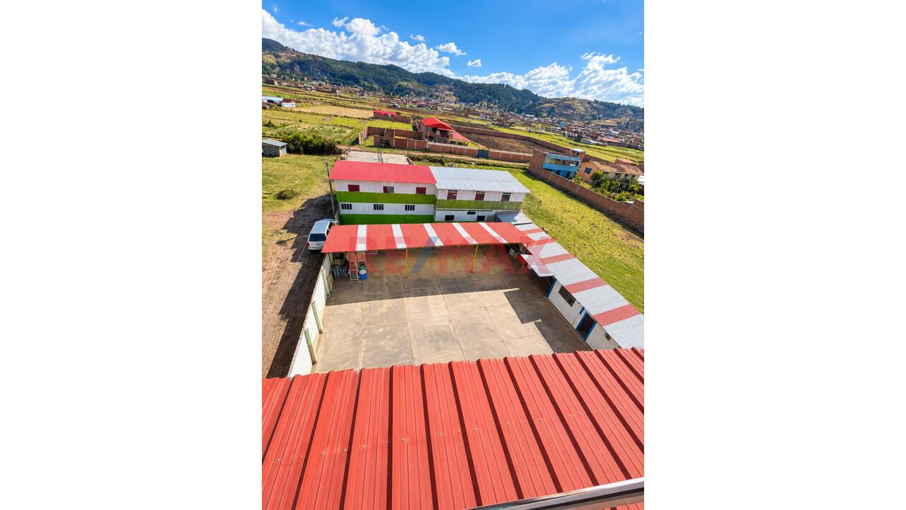 🏢✨ ¡Gran Propiedad Multifuncional En Venta – Izcuchaca, Anta! ✨🏢