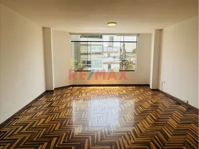 Alquiler Departamento En San Borja - Piso 3