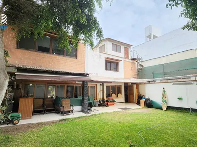 Venta de Casa en Santiago de Surco - Lima 4 Dormitorios