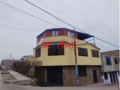 Venta De Casa De 167 M2 A Dos Cuadras De La Panamericana Norte