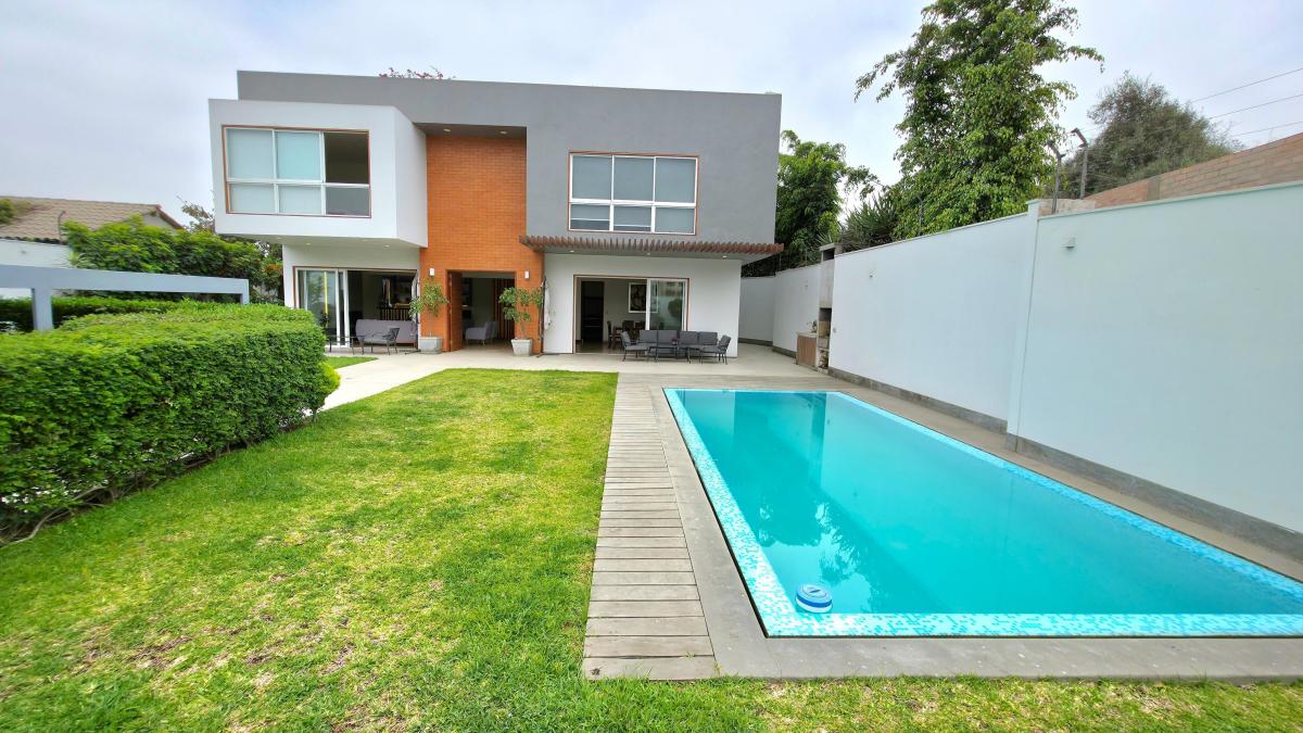 Venta de Casa en La Molina - Lima 5 Dormitorios 