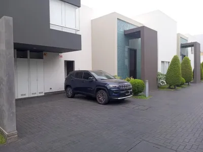 Venta de Casa en La Molina - Lima 5 Dormitorios 