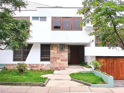 Alquiler de Casa en San Isidro - Lima 3 Dormitorios 