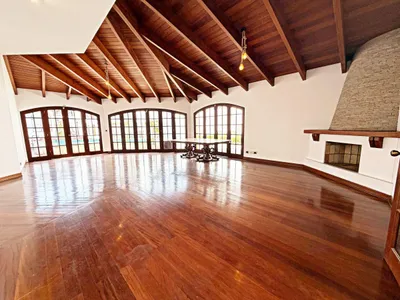 Venta de Casa en Santiago de Surco - Lima 4 Dormitorios