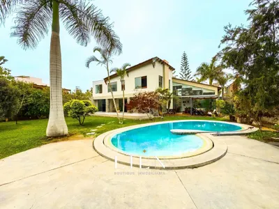 Venta de Casa en Chorrillos - Lima 4 Dormitorios