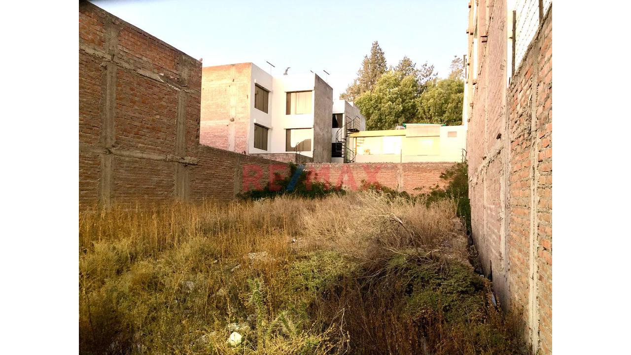 Se Alquila Terreno Urbano En Urb. Las Orquídeas. Arequipa