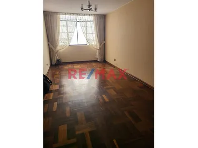Surco Alquiler De Departamento – Frente A Parque