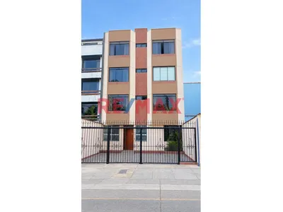 Surco Alquiler De Departamento – Frente A Parque
