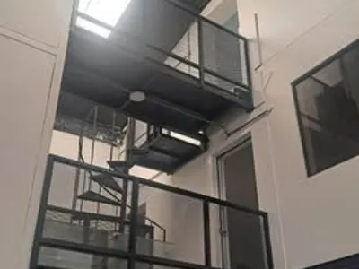 Local industrial 449 m²