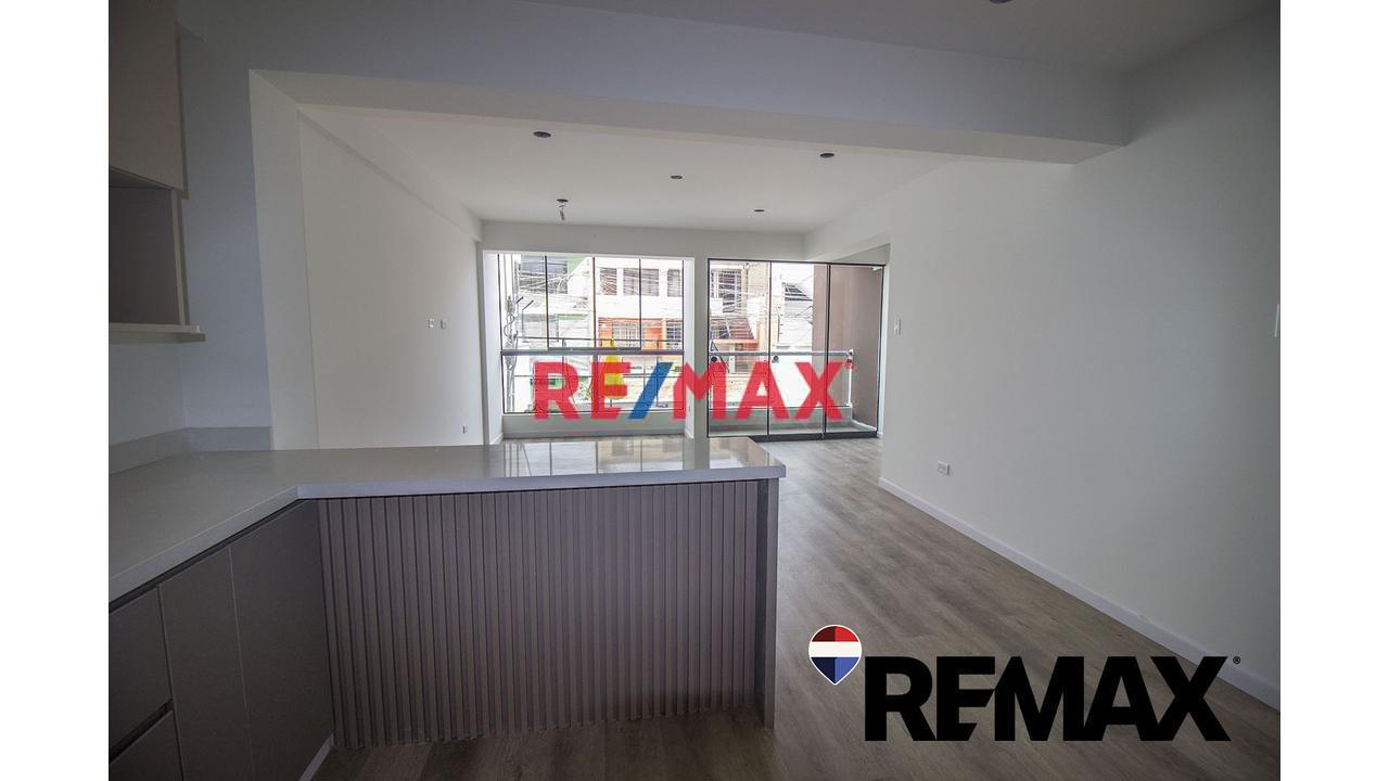 Se Vende Departamento Segundo Piso Estreno Frente A Parque San Juan De Miraflores