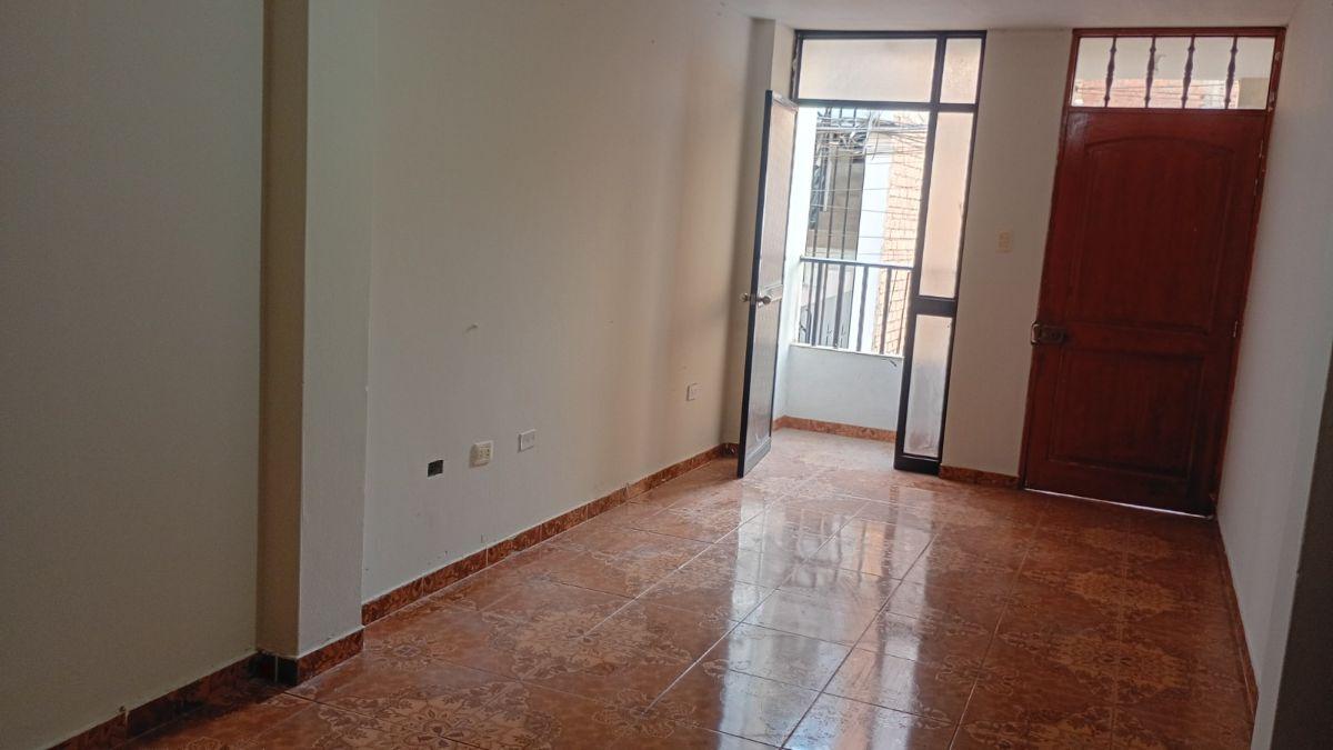 Venta de Casa en Los Olivos - Lima 9 Dormitorios 