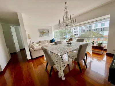 Departamento en venta · Av. Angamos Oeste, Miraflores · 120 m², 2 dorm.