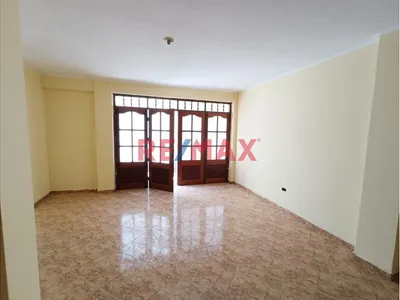 Se Vende Departamento En Primer Piso Urb El Pinar Comas