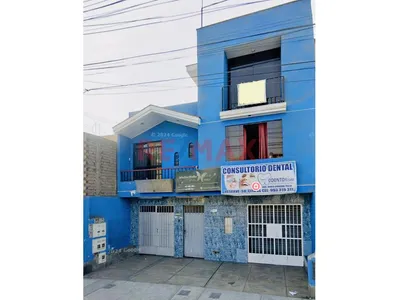 Venta De Casa De 3 Pisos En San Juan De Lurigancho
