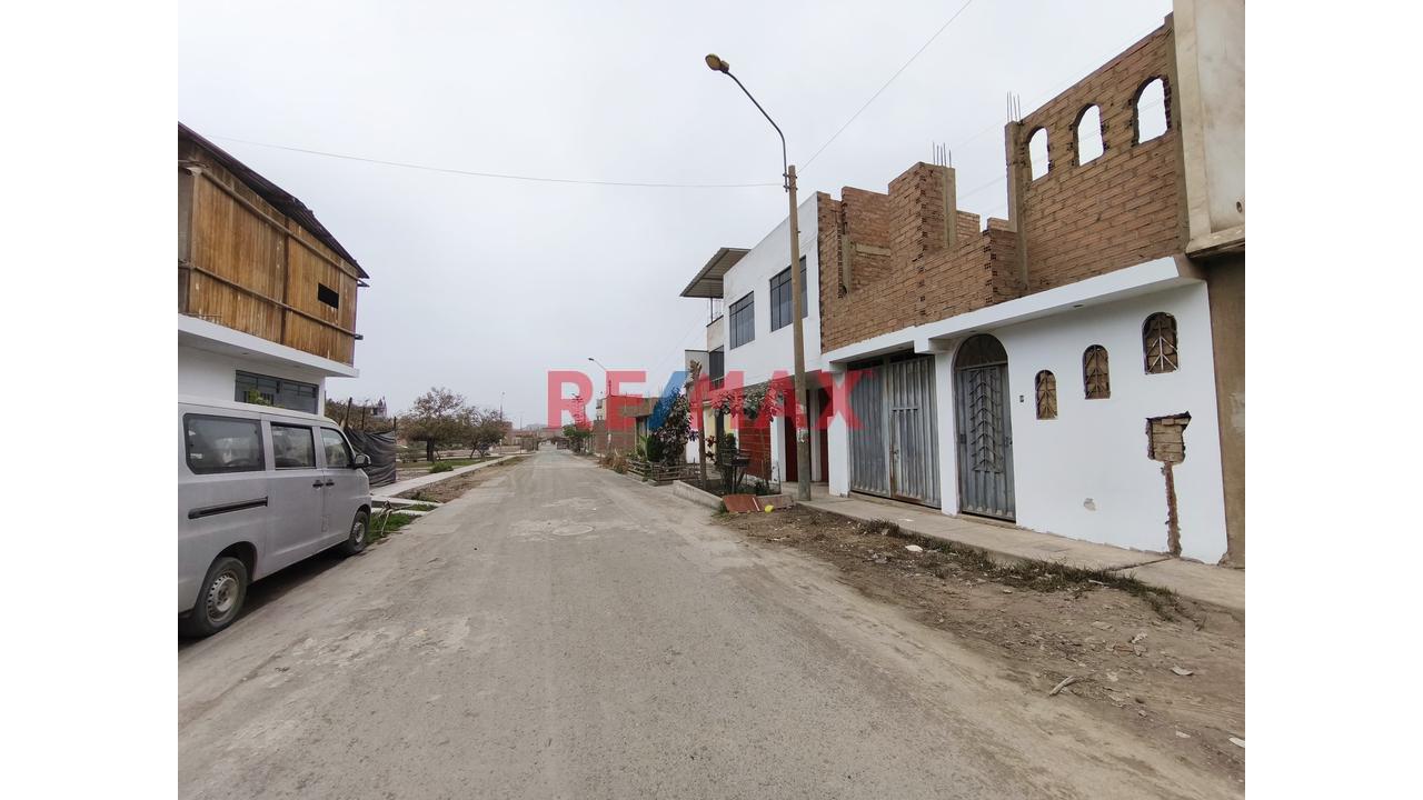 ¡La Oportunidad Que Buscabas En Urb. Santa María! Casa Impecable + Cochera + Ubicación Premium